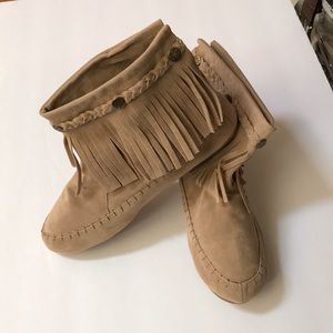 Lucita  Fringe Moccasin Ankle Boot NWT SIZE 7.5